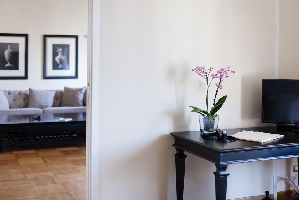 Kometa Suites & Apartments Флоренція Екстер'єр фото