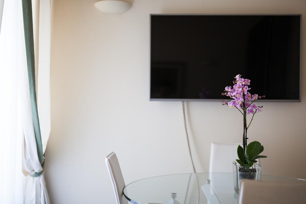 Kometa Suites & Apartments Флоренція Номер фото