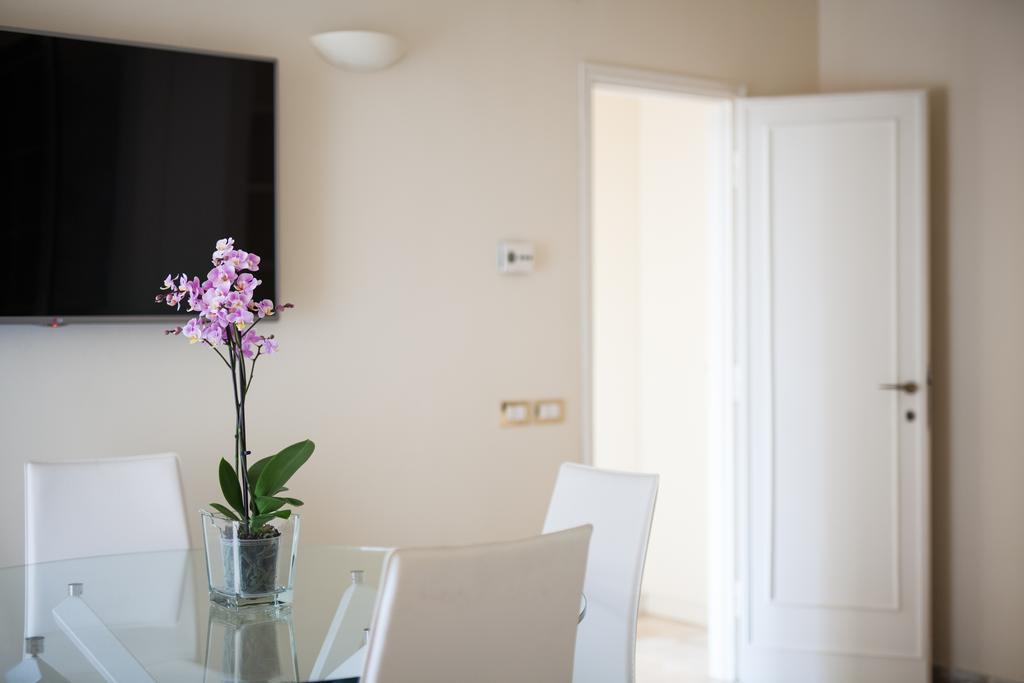Kometa Suites & Apartments Флоренція Екстер'єр фото