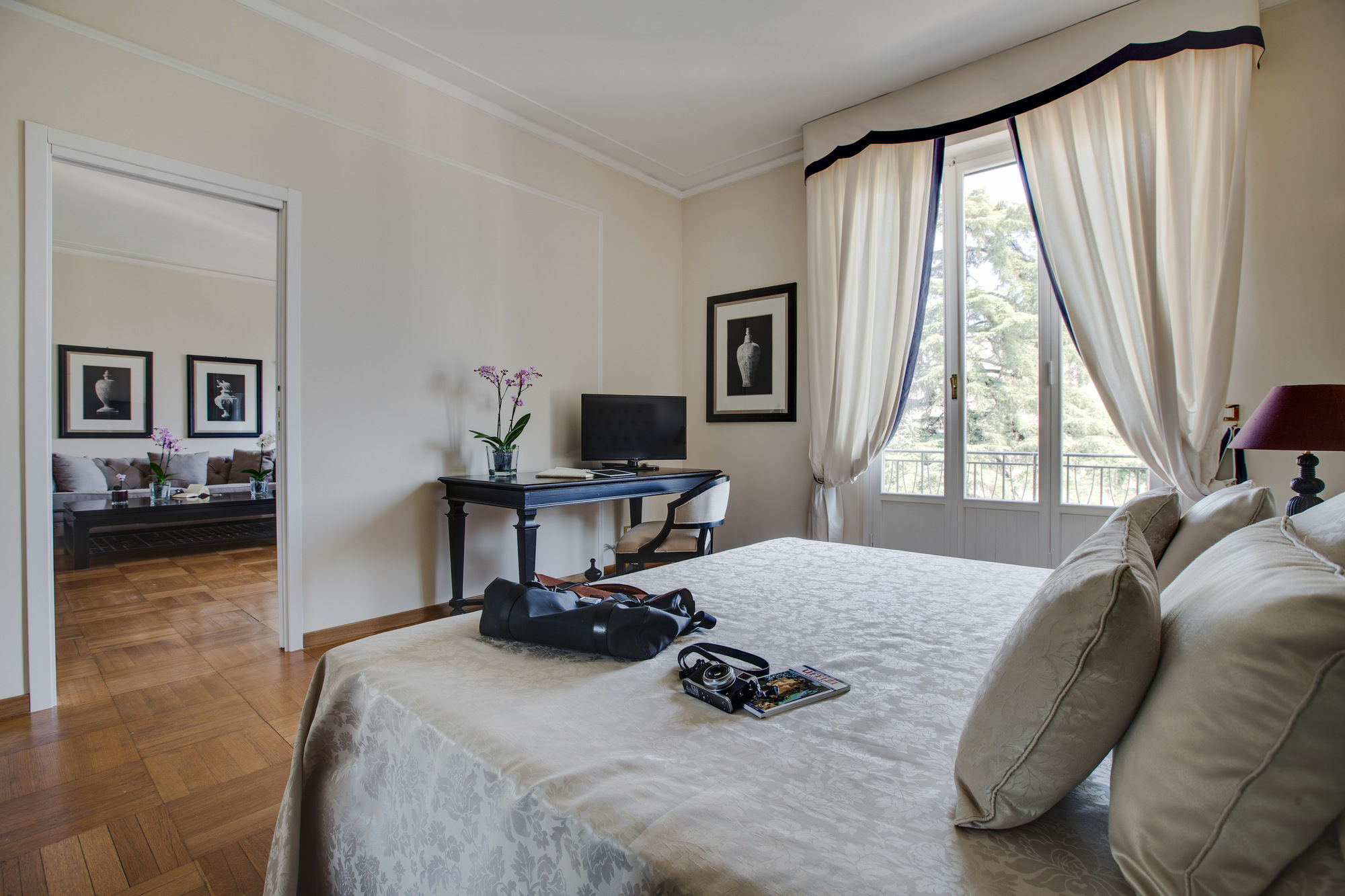 Kometa Suites & Apartments Флоренція Екстер'єр фото