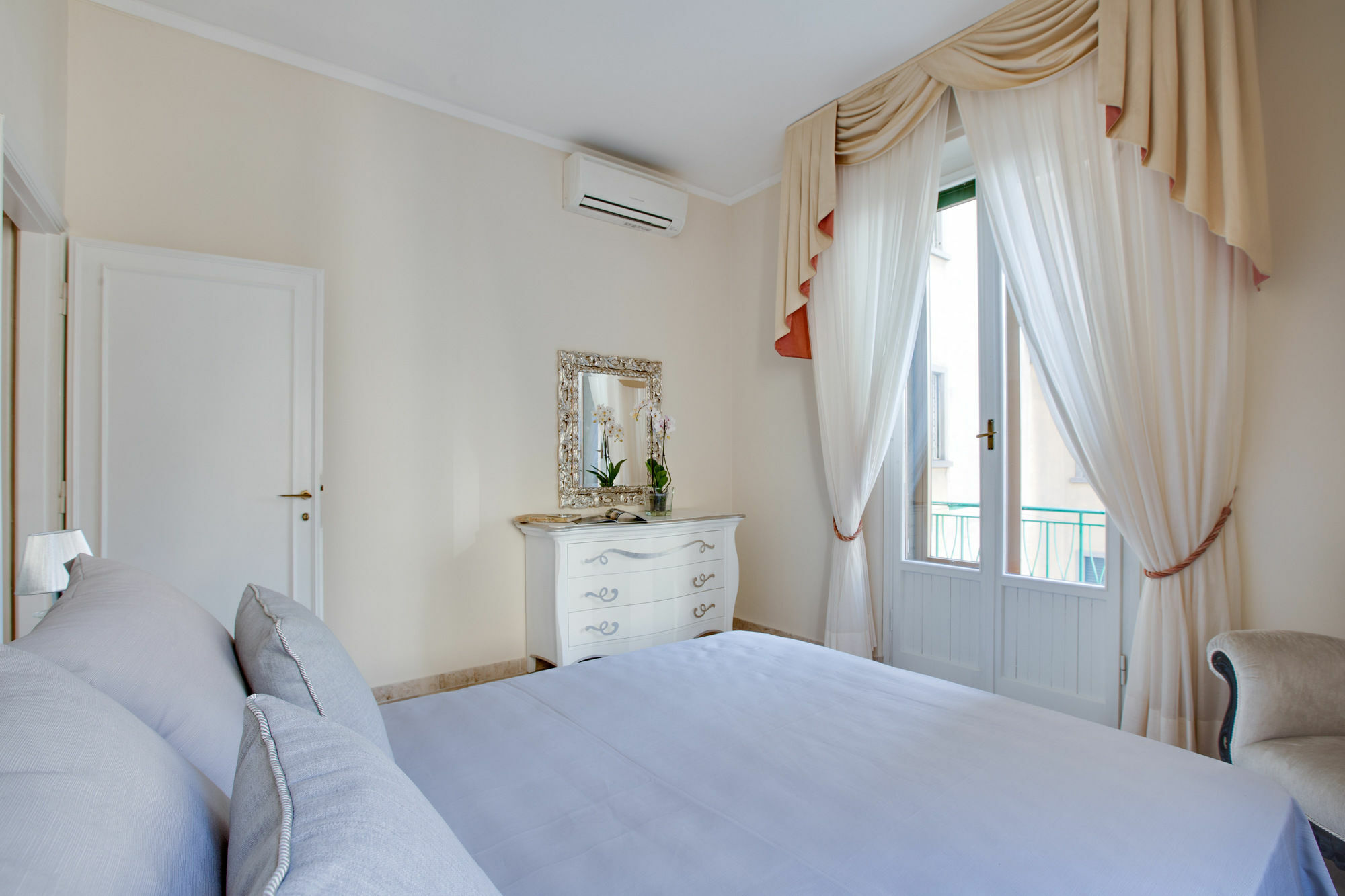 Kometa Suites & Apartments Флоренція Екстер'єр фото